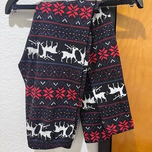 Black Holiday Reindeer & Snowflake Leggings - fair aisle